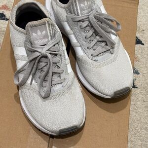 Spring clean!!!   Adidas Light Gray & White Knit Running Sneakers